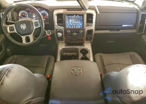 2019 Ram 1500 Classic Laramie z USA, uszkodzony, nr VIN 1C6RR6NM0KS723261